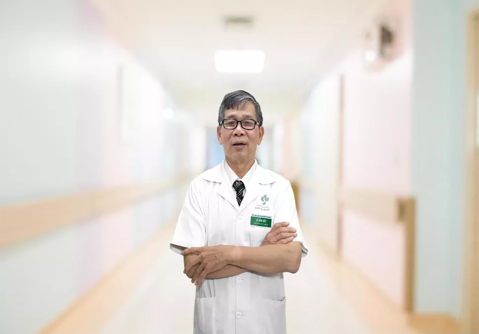 Thầy thuốc ưu tú, bác sĩ Lê Văn Hốt
